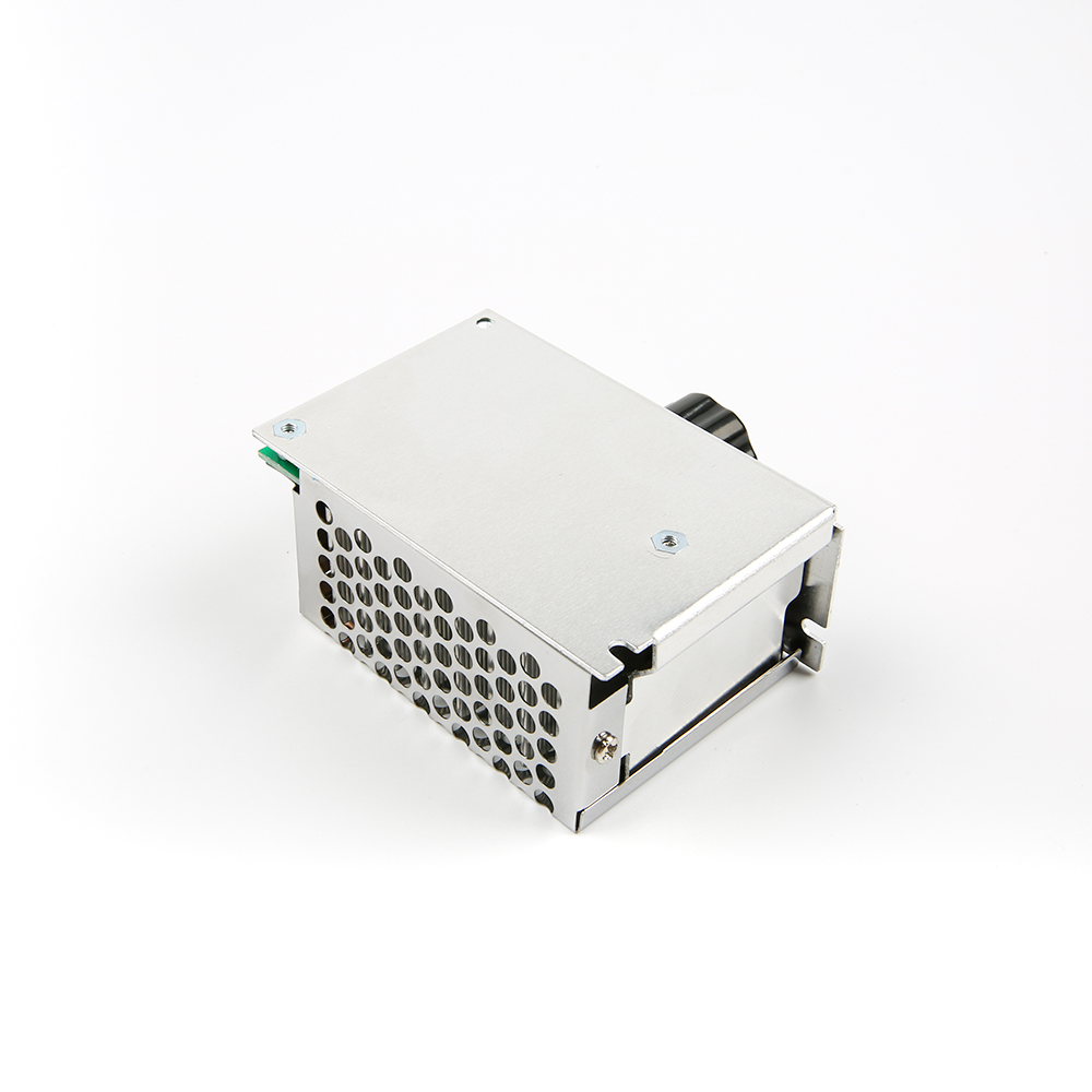 Регулятор напряжения в корпусе, 4000Вт